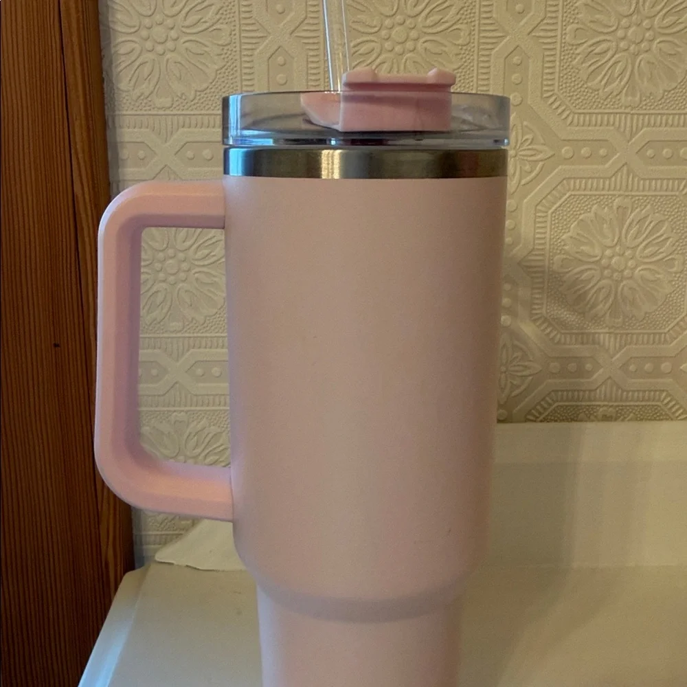 Stanley Blush Pink 40oz Adventure Quencher with Handle - Picture 5 of 5